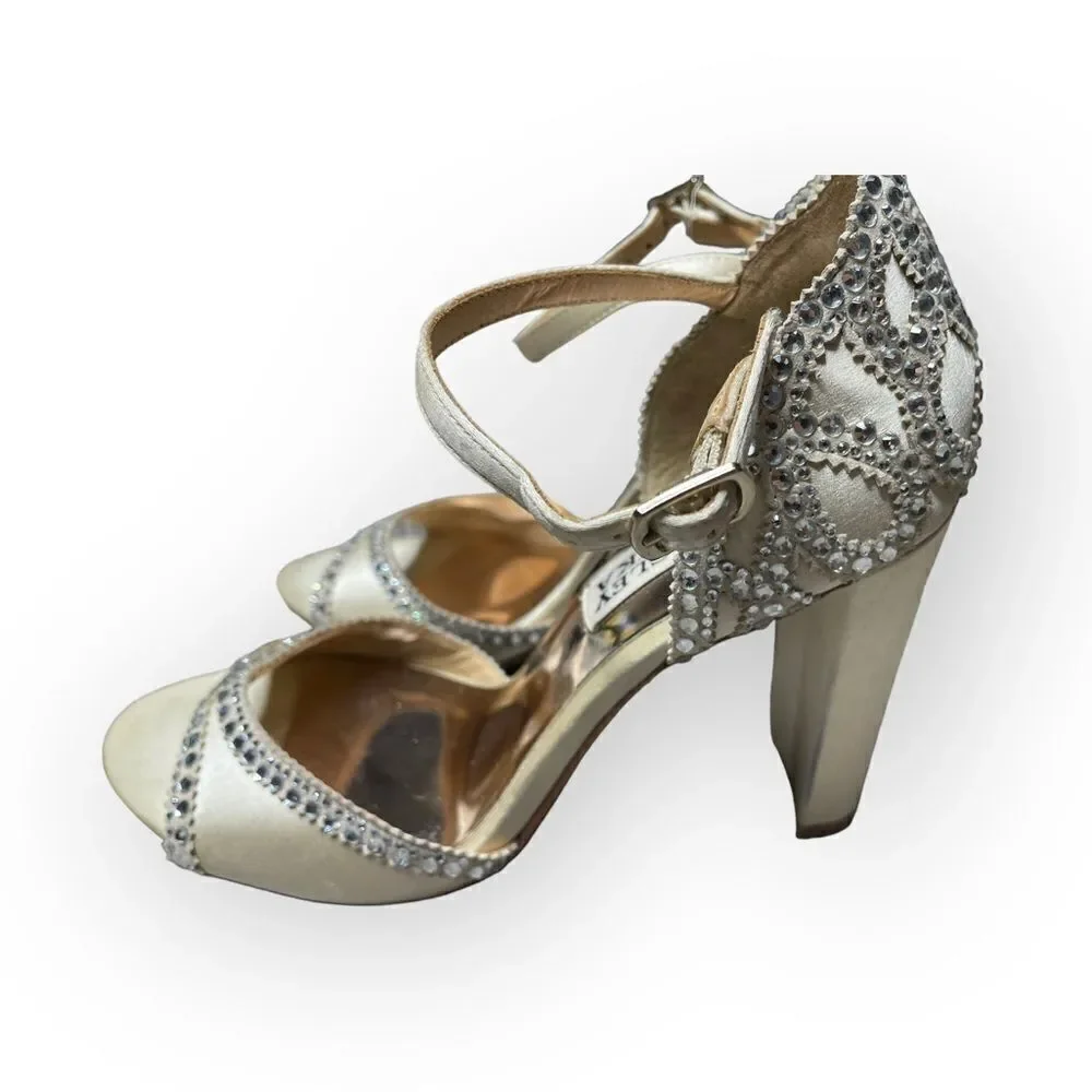 $225 Badgley Mischka Womens Ivory Crystal Embellished Block Heel Shoe Size US 5